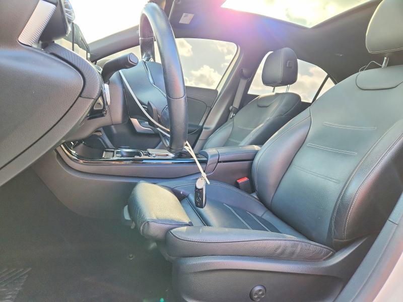 2021 Mercedes-Benz A 220