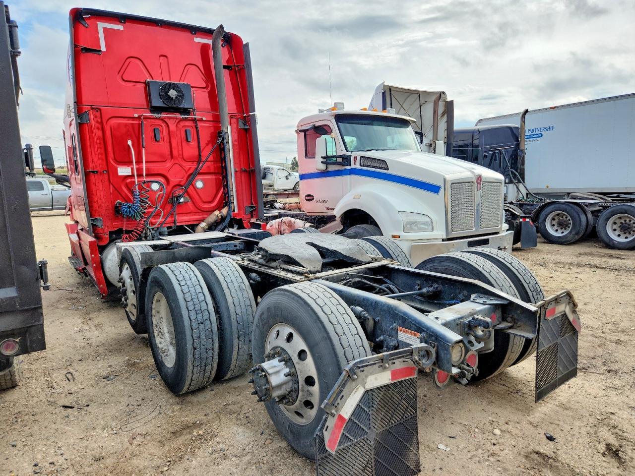 2022 Freigliner 2022 Freightliner Cascadia 126 Semi Truck