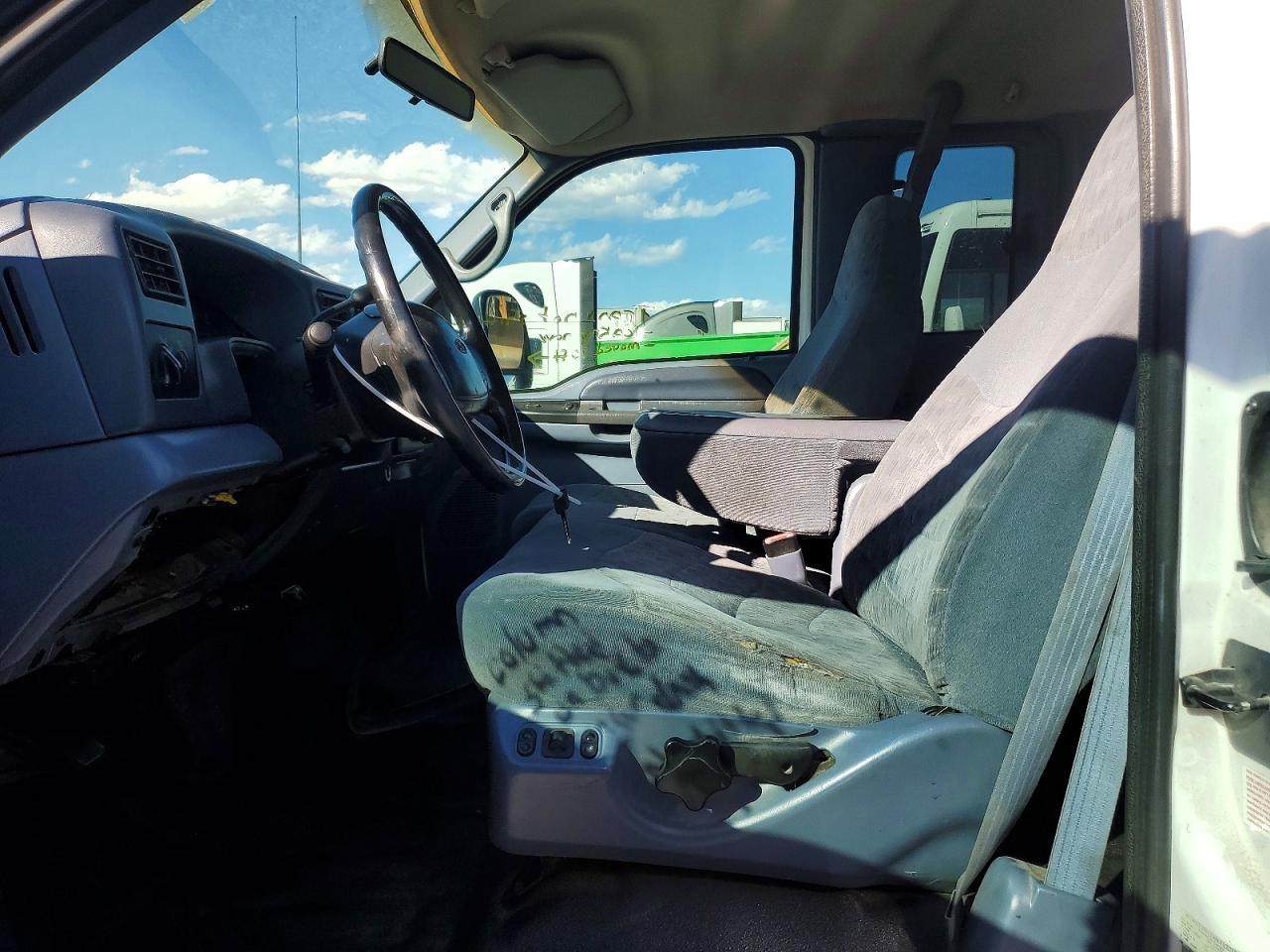 1999 Ford F350 Super Duty Flatbed Truck