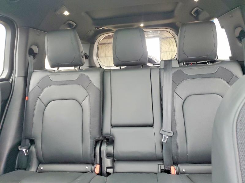 2023 Land Rover Defender 130 X-dynamic se