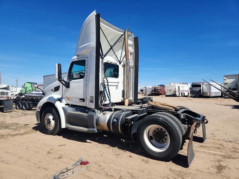 2018 Peterbilt 579 Semi Truck