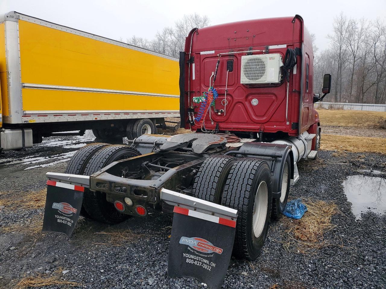 2016 Freigliner 2016 Freightliner Cascadia 125 Sleeper Cab Semi TR