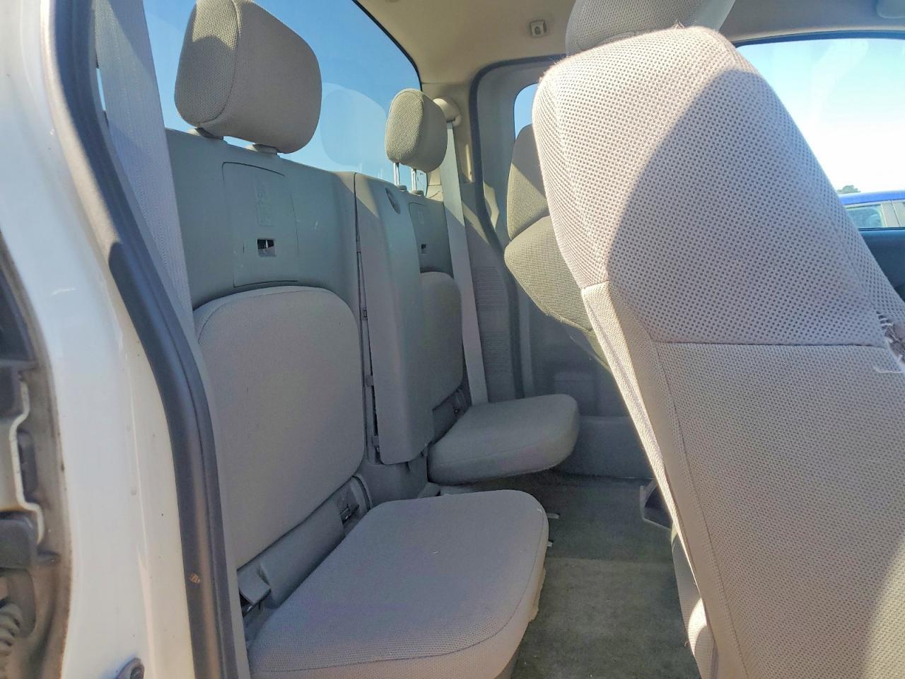 2017 Nissan Frontier S