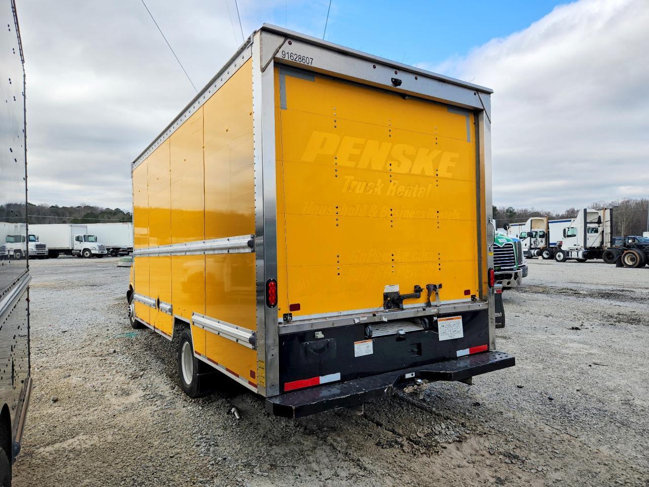 2023 GMC Savana BOX Truck