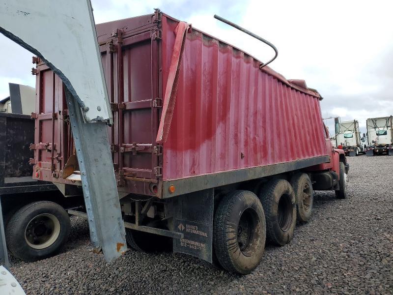 1984 International F1954 Grain Truck