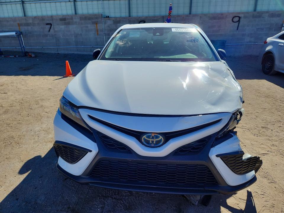 2022 Toyota Camry Hybrid se Nightshade