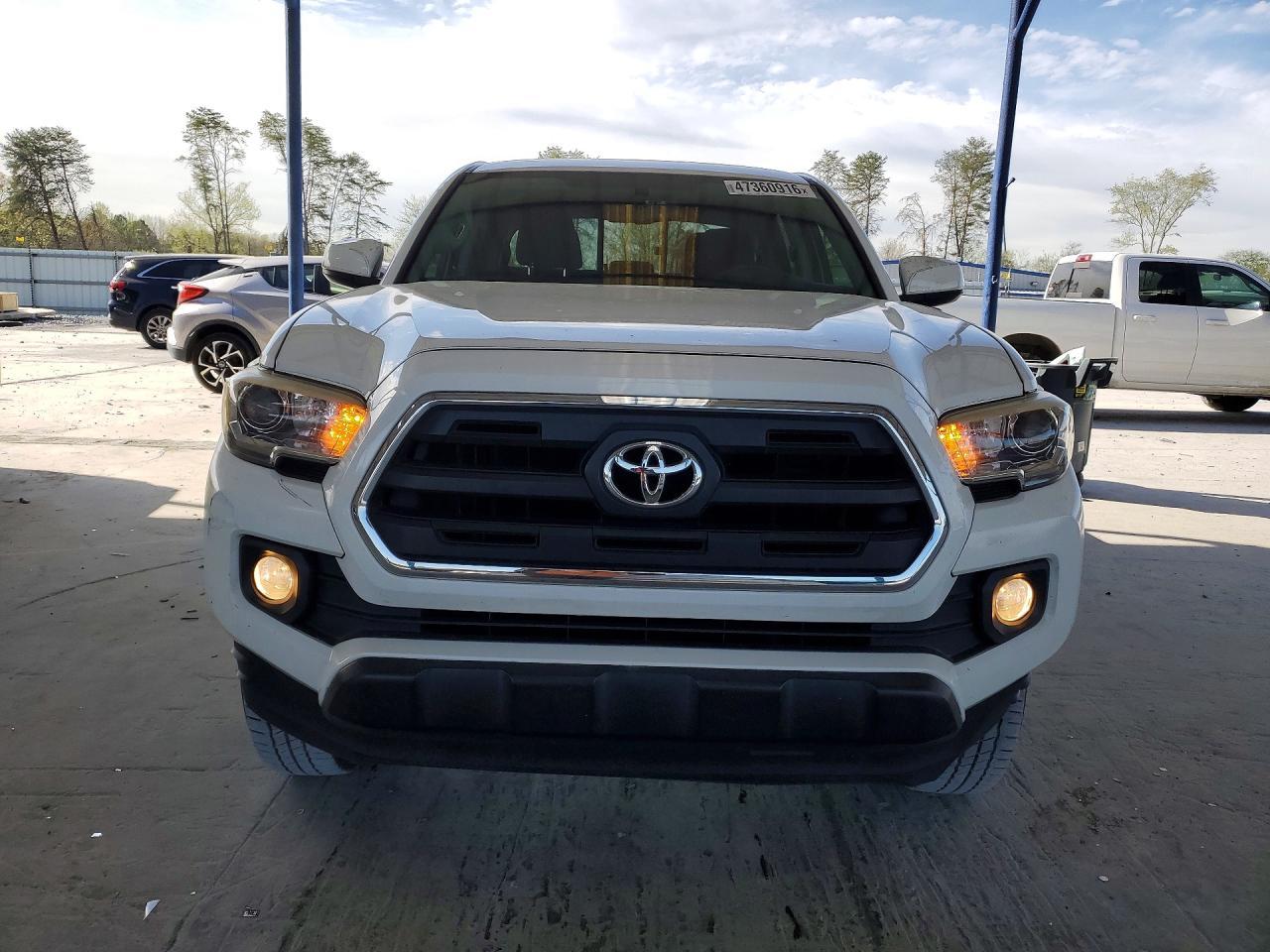 2017 Toyota Tacoma SR5 V6