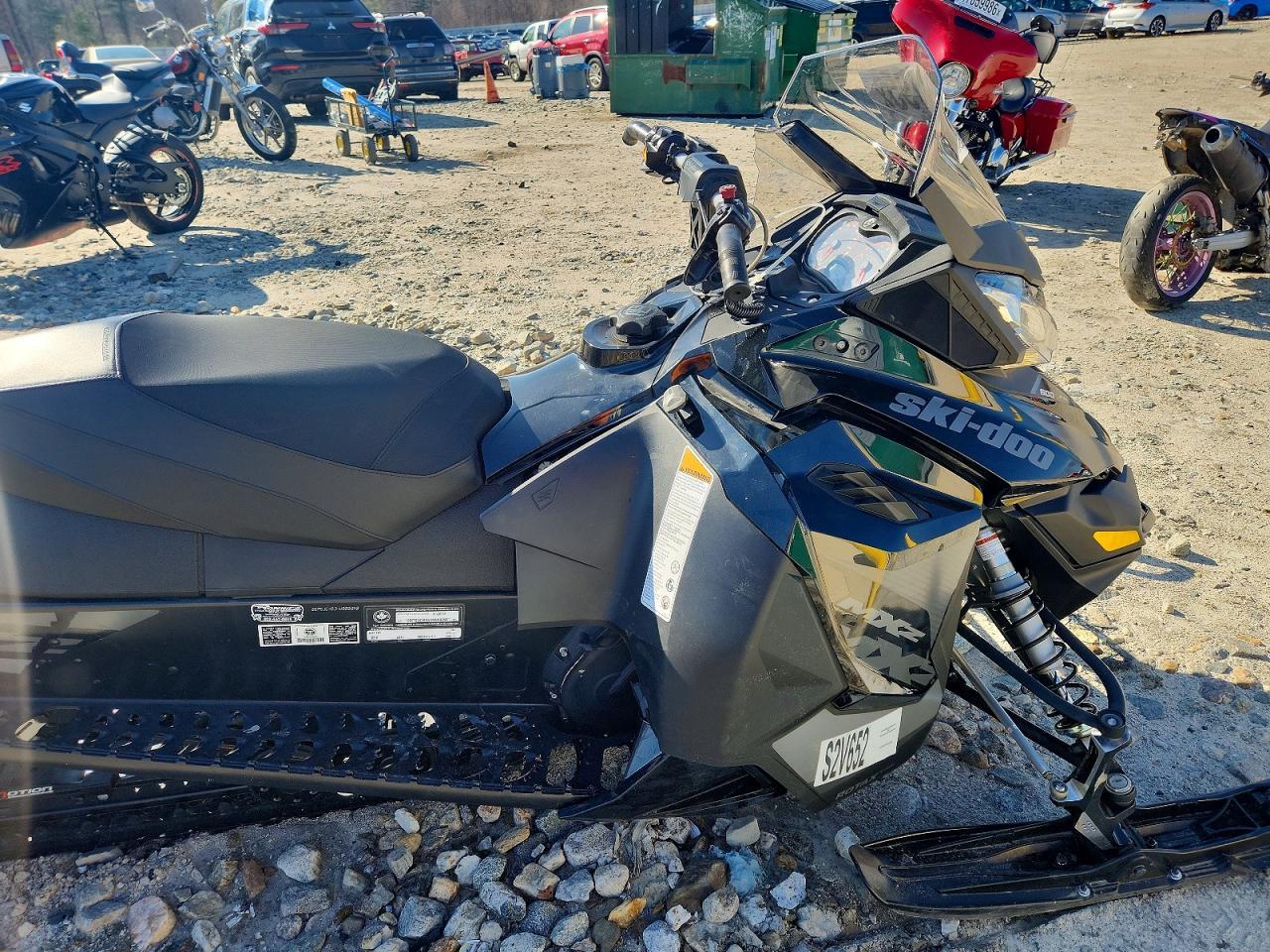 2017 Skidoo Snowmobile
