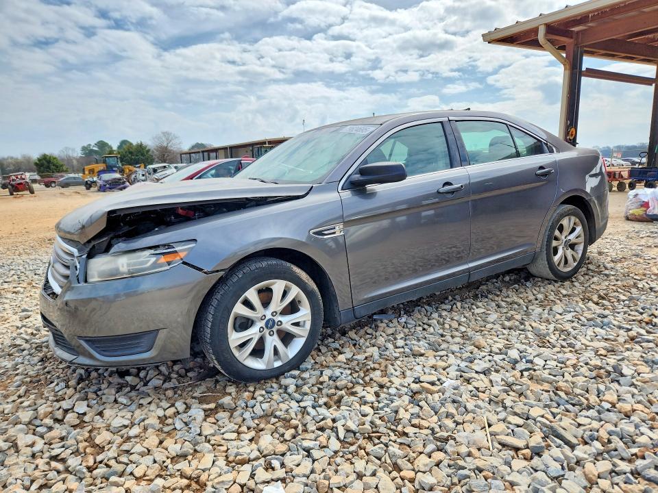 2013 Ford Taurus se
