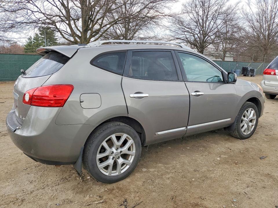 2012 Nissan Rogue s