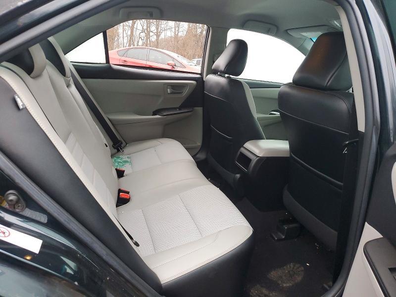 2016 Toyt Camry