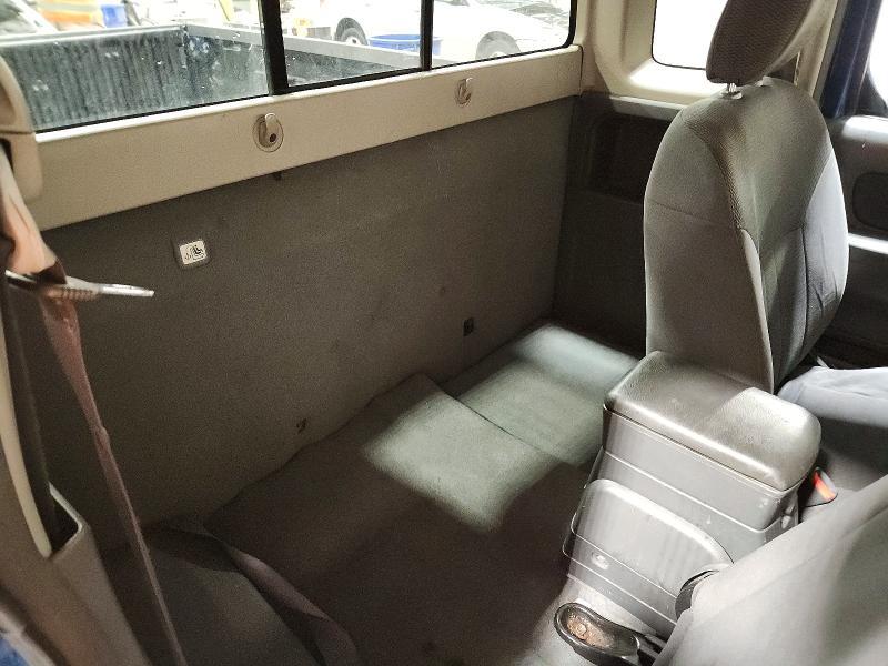 2004 Nissan Frontier Standard