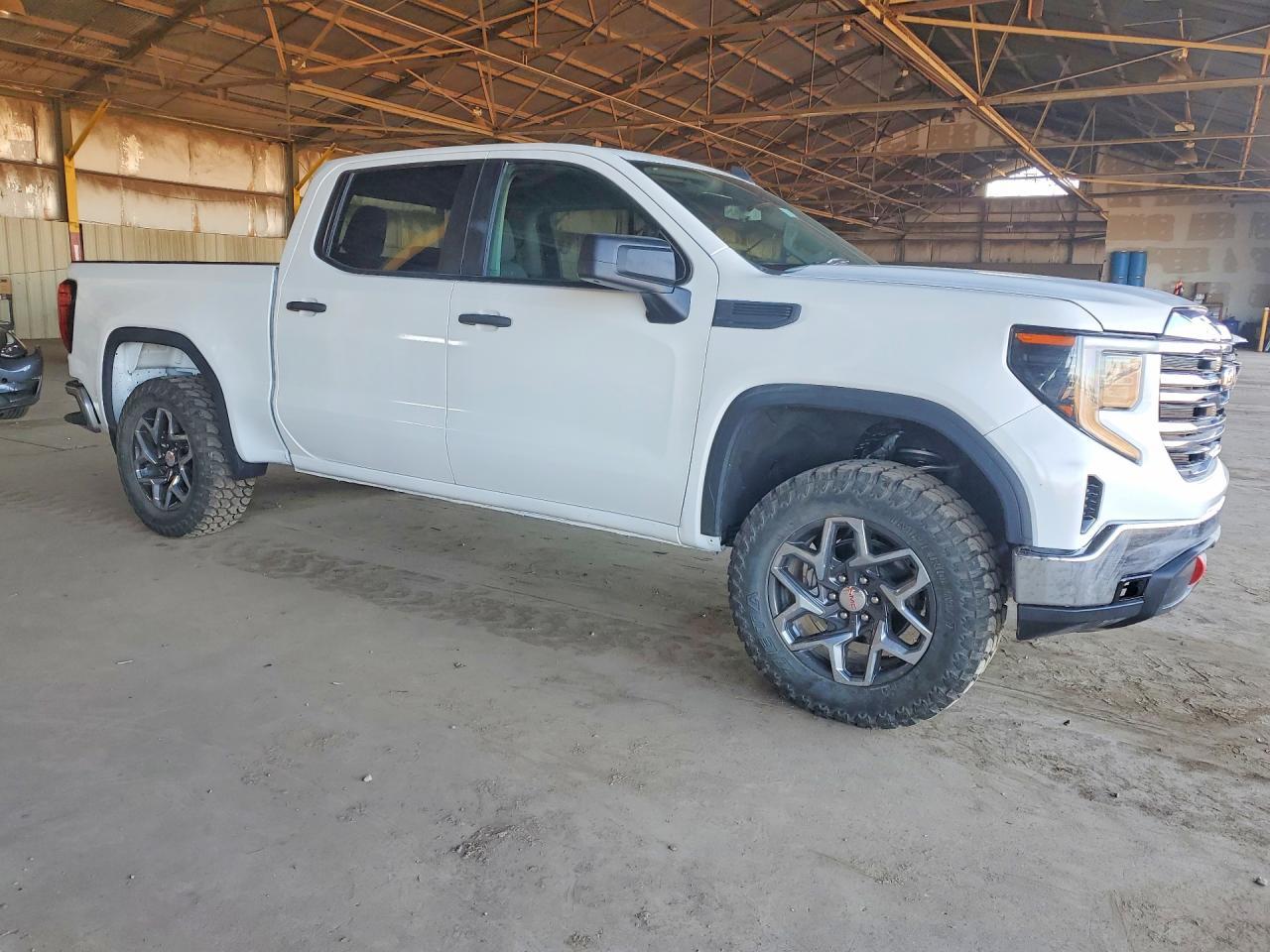 2024 GMC Sierra