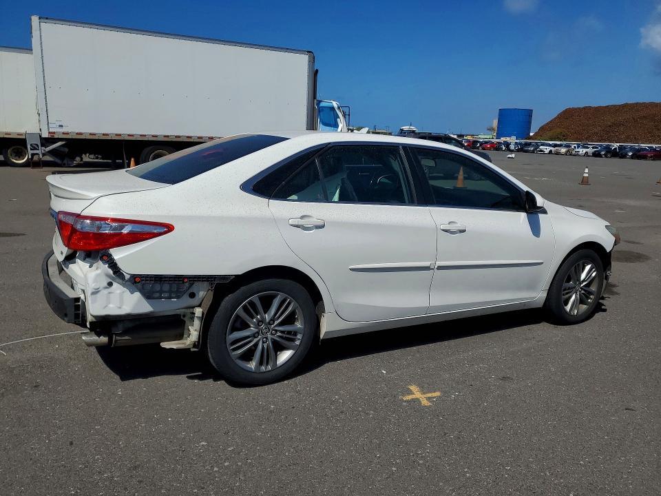 2015 Toyota Camry le