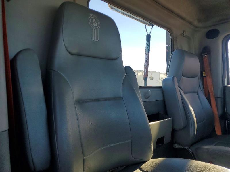 2015 Kenworth Construction T680