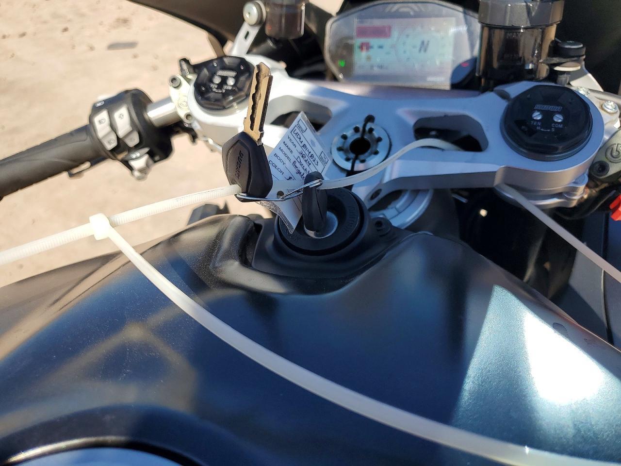 2024 Ducati Panigale V2