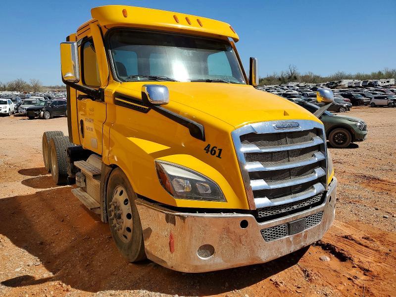 2022 Freightliner Cascadia 1-Semi Truck