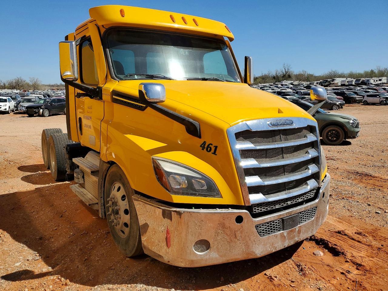 2022 Freightliner Cascadia 1-Semi Truck