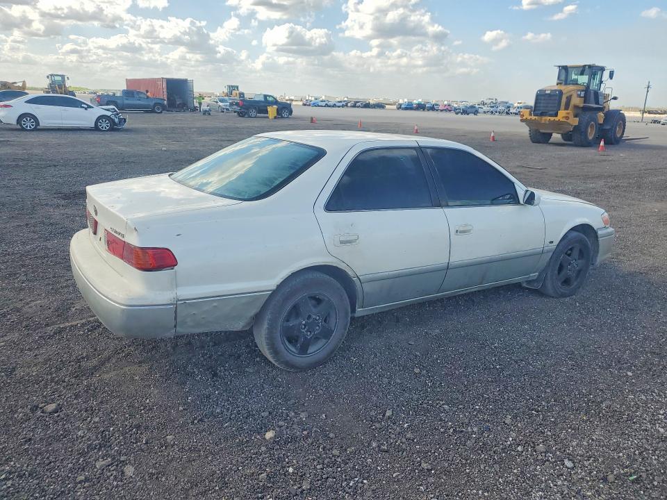 2001 Toyota Camry le