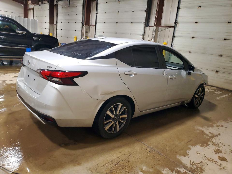 2020 Nissan Versa sv