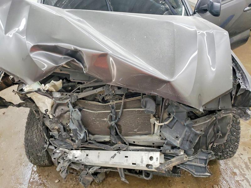 2016 Toyota Tacoma SR