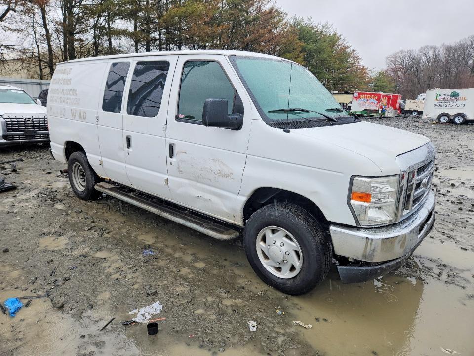 2013 Ford Econoline E250 van