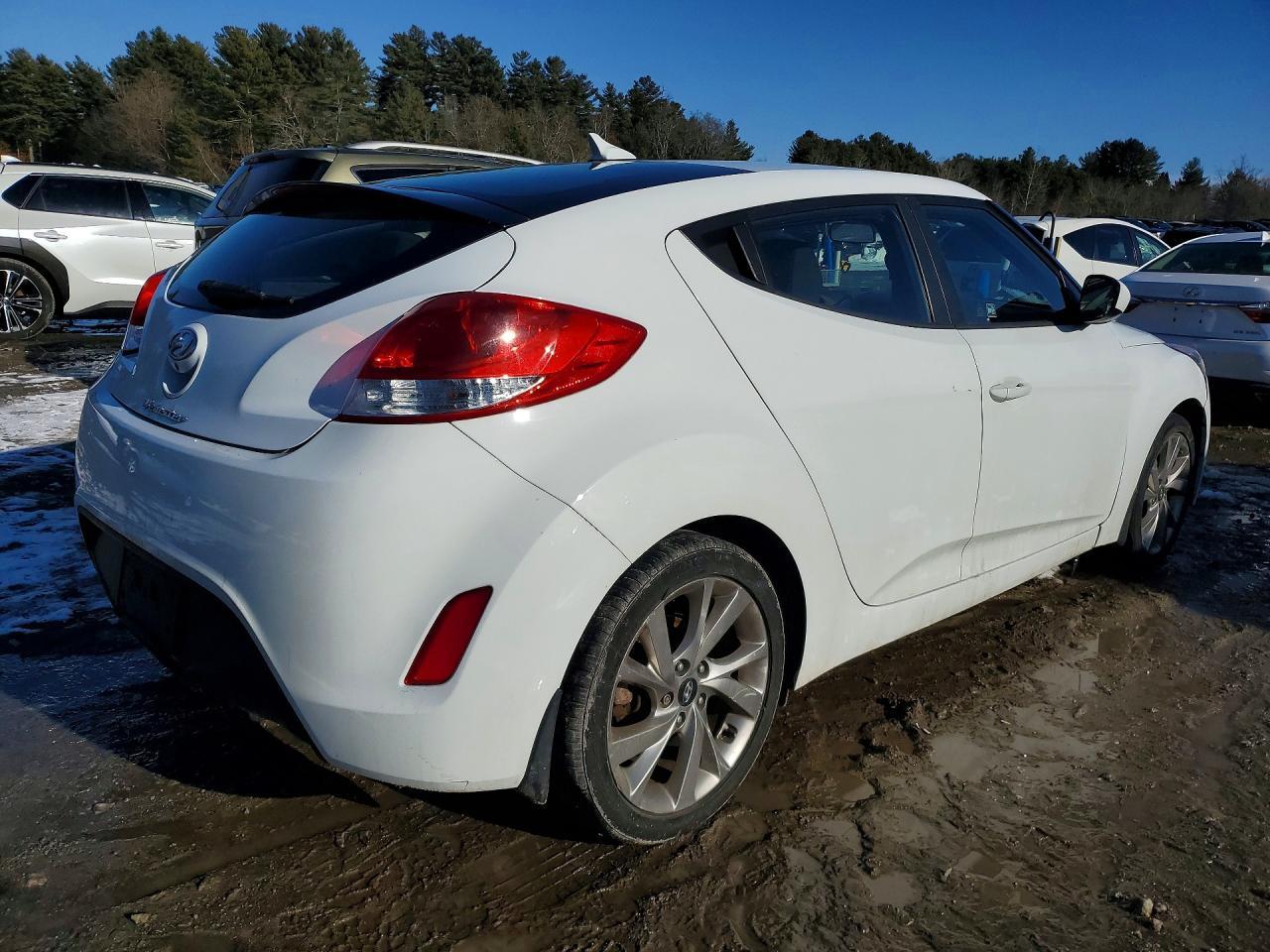 2017 Hyundai Veloster Base
