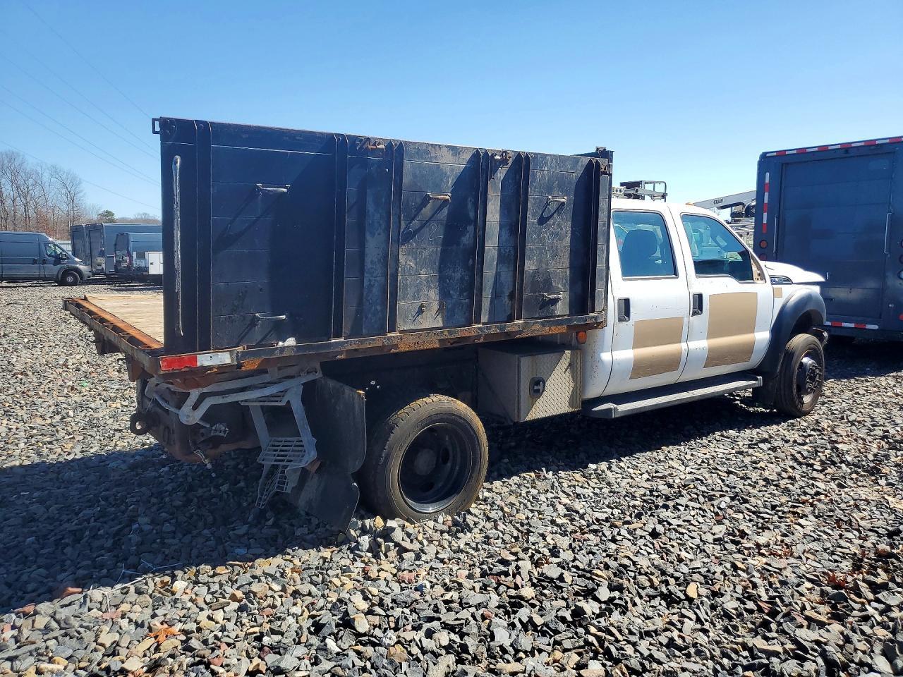2015 Ford F450 Super Duty Flatbed Truck