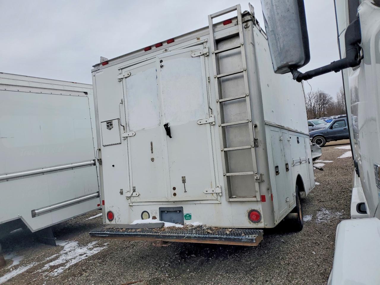 2012 Ford Econoline E350 Super Duty Cutaway van