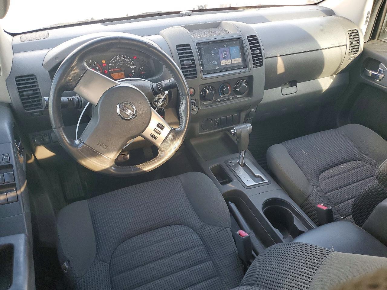 2005 Nissan Frontier SE