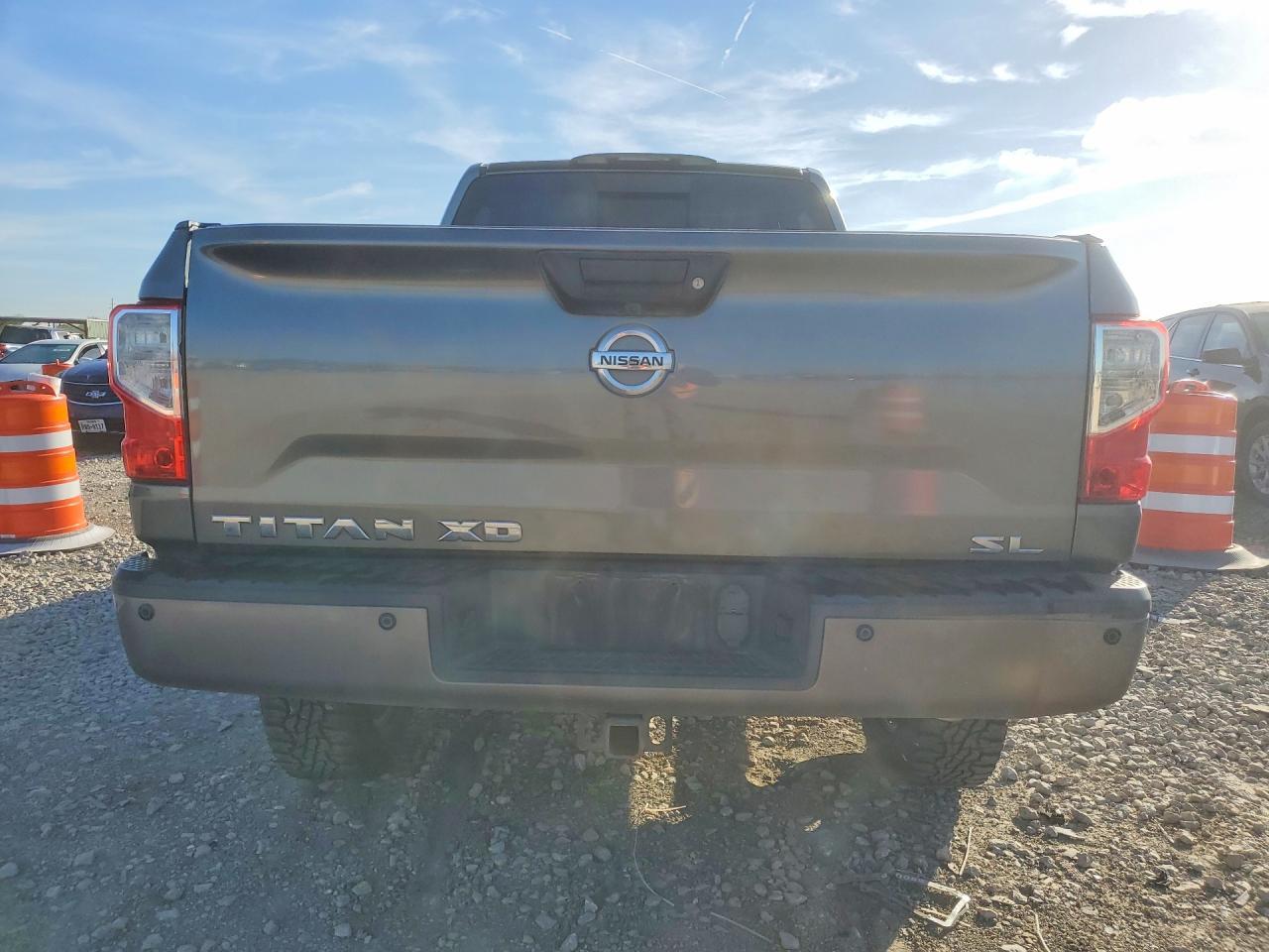 2016 Nissan Titan XD SL