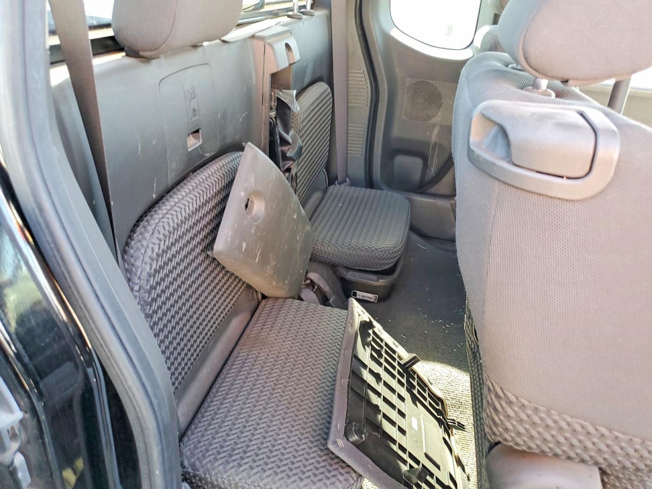 2006 Nissan Frontier SE