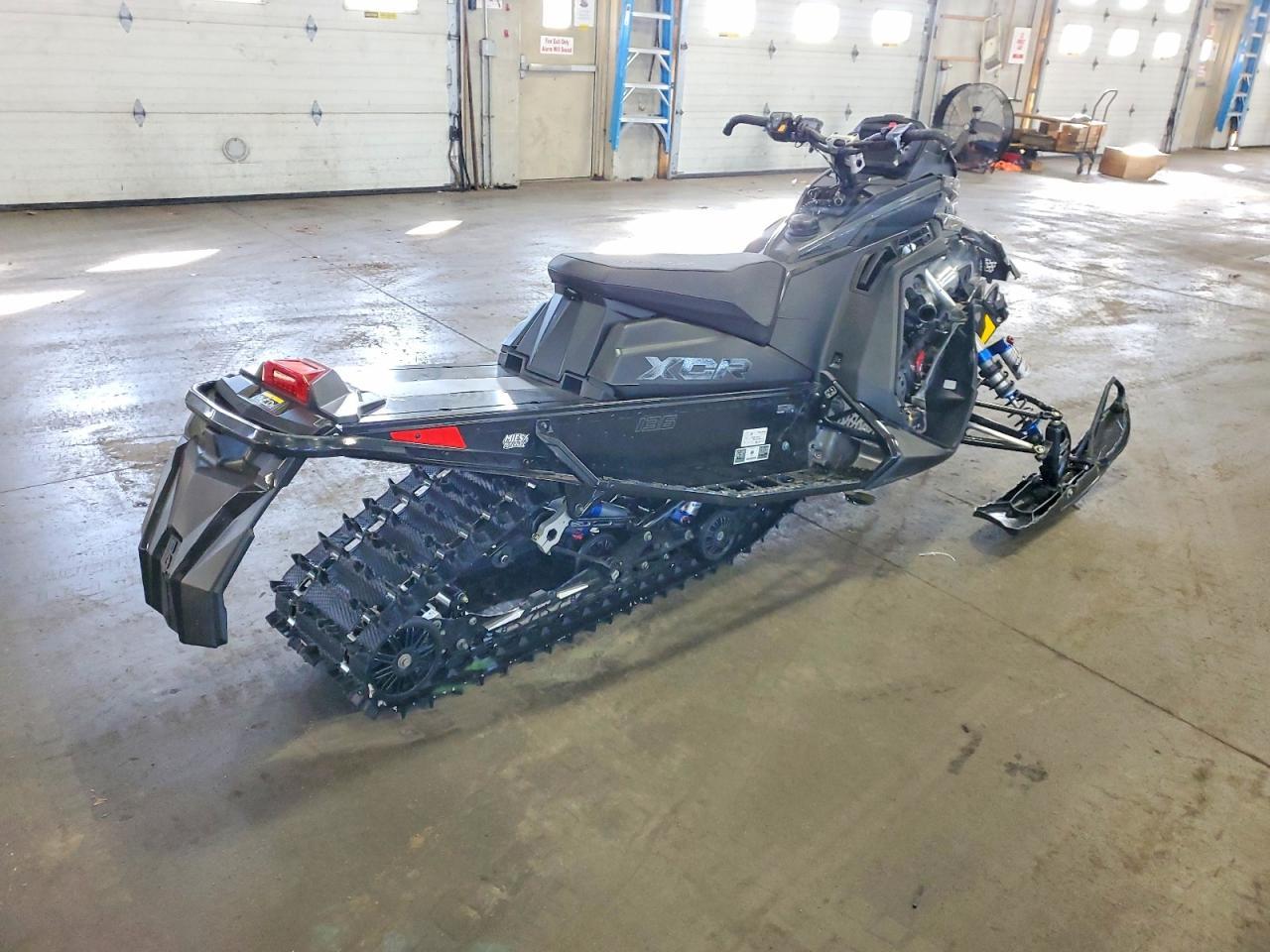 2025 Polaris Indy 850 XCR 136