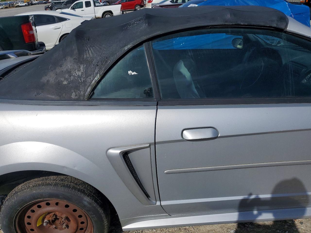 2003 Ford Mustang