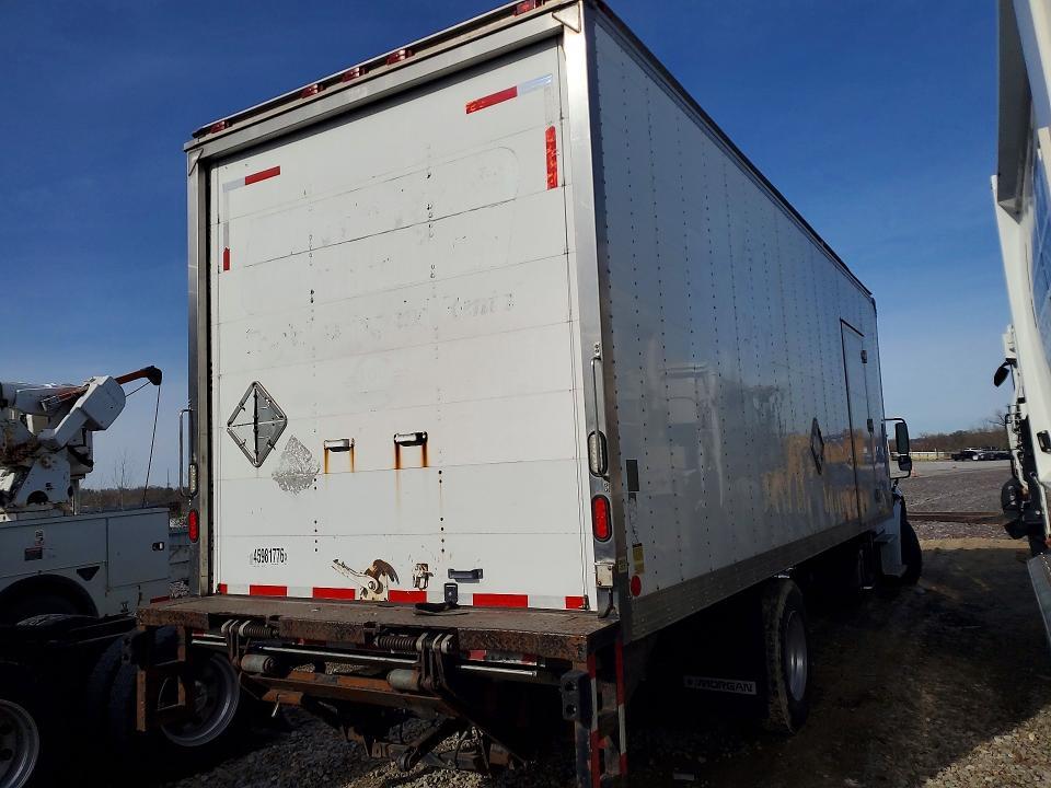 2016 Freigliner 2016 Freightliner Business Class M2 BOX Truck