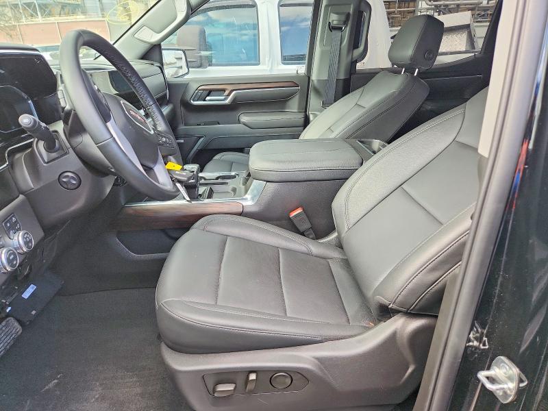 2025 GMC Sierra K1500 SLT