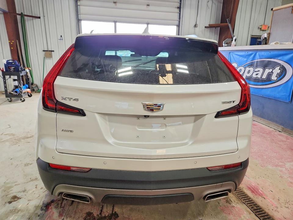 2021 Cadillac XT4 Premium Luxury