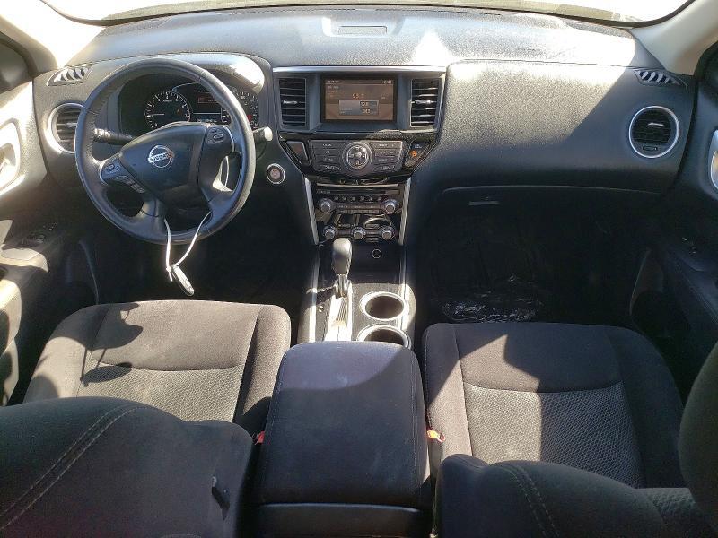 2015 Nissan Pathfinder sv