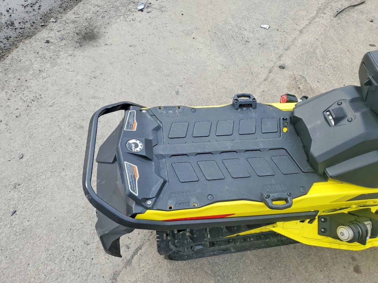 2021 Skidoo Snowmobile