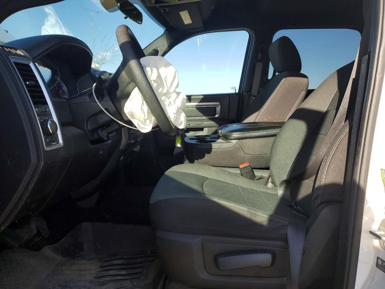 2024 Dodge RAM 1500 Classic SLT