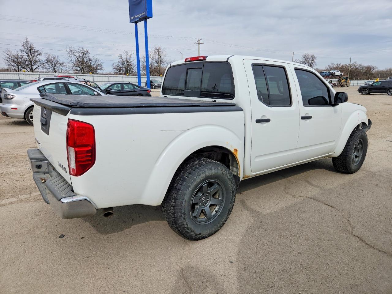 2015 Nissan Frontier SV