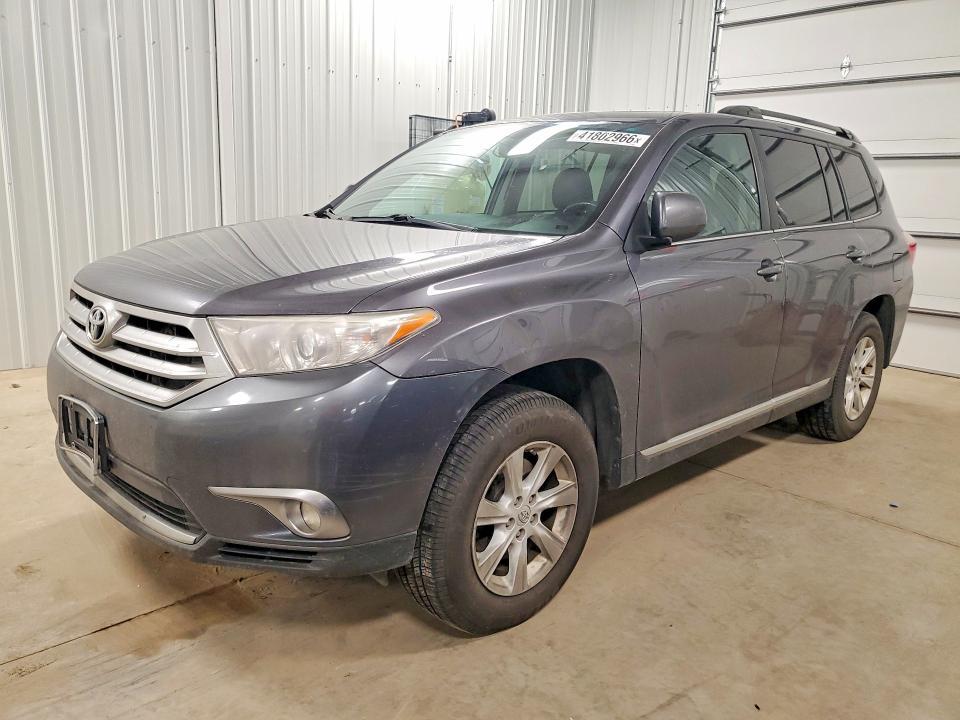 2012 Toyota Highlander se