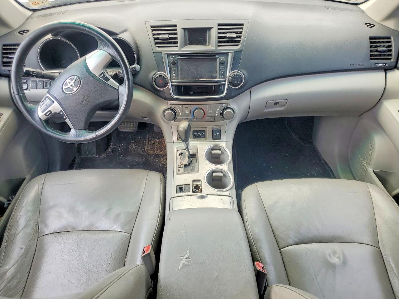 2013 Toyota Highlander se