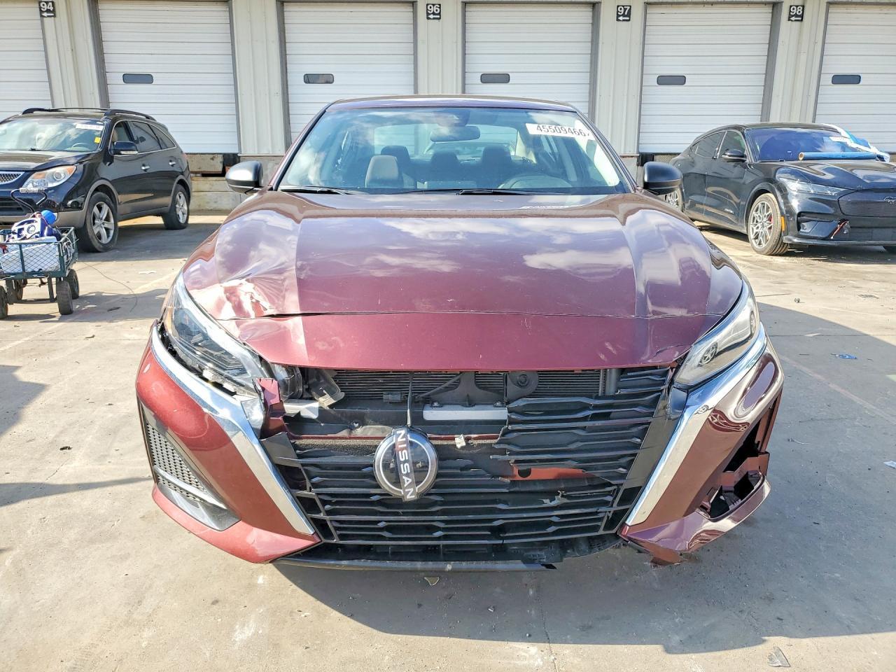 2025 Nissan Altima 2.5 sv