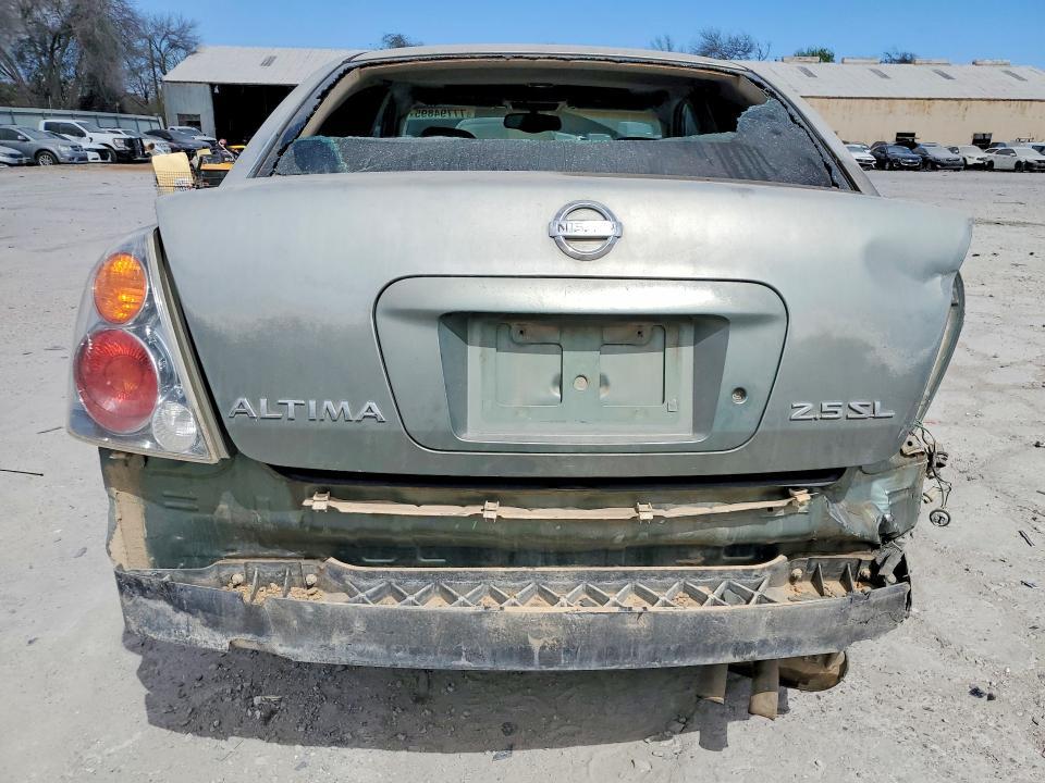 2004 Niss Altima