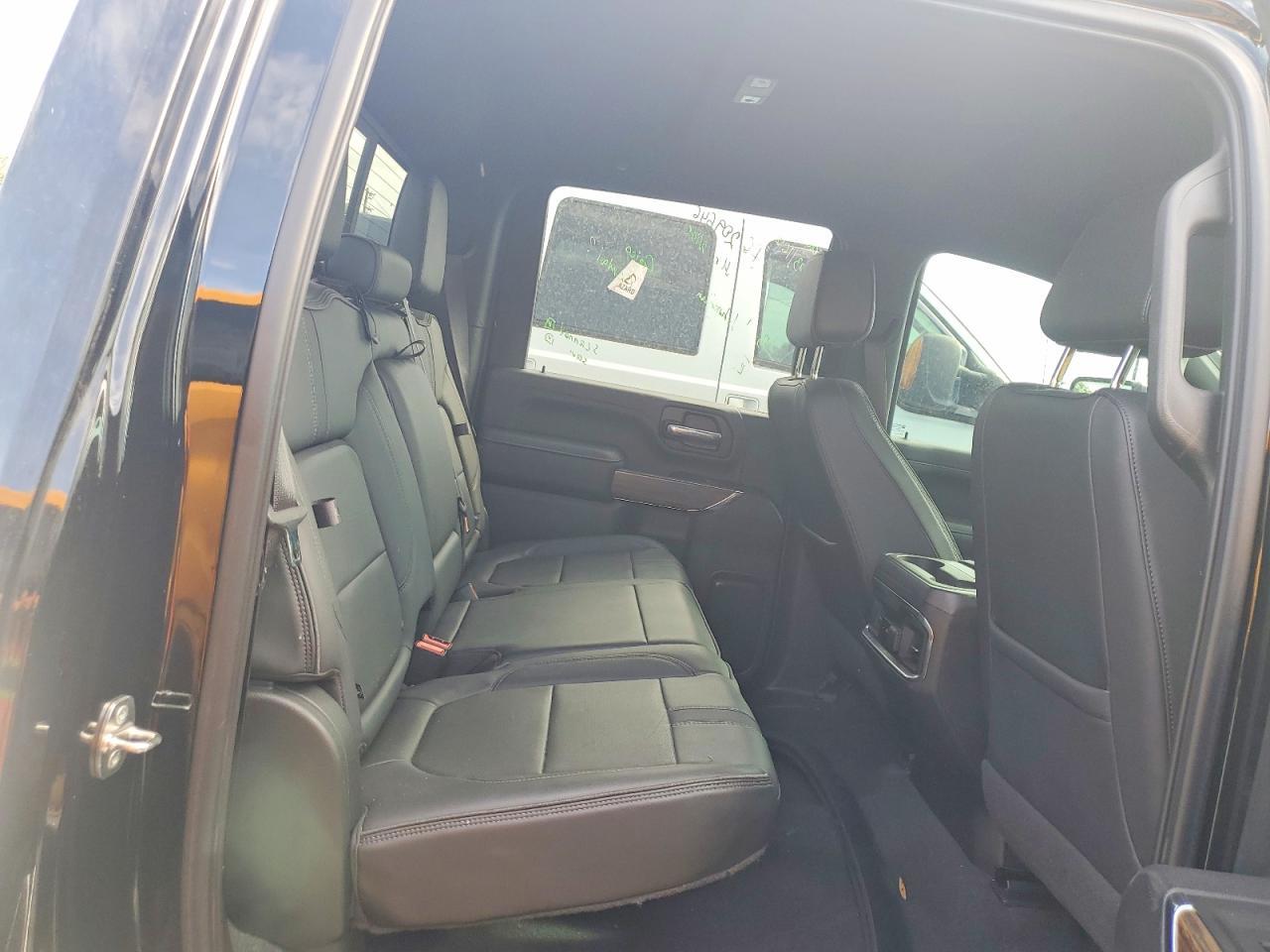 2022 Chevrolet Silverado K3500 High Country