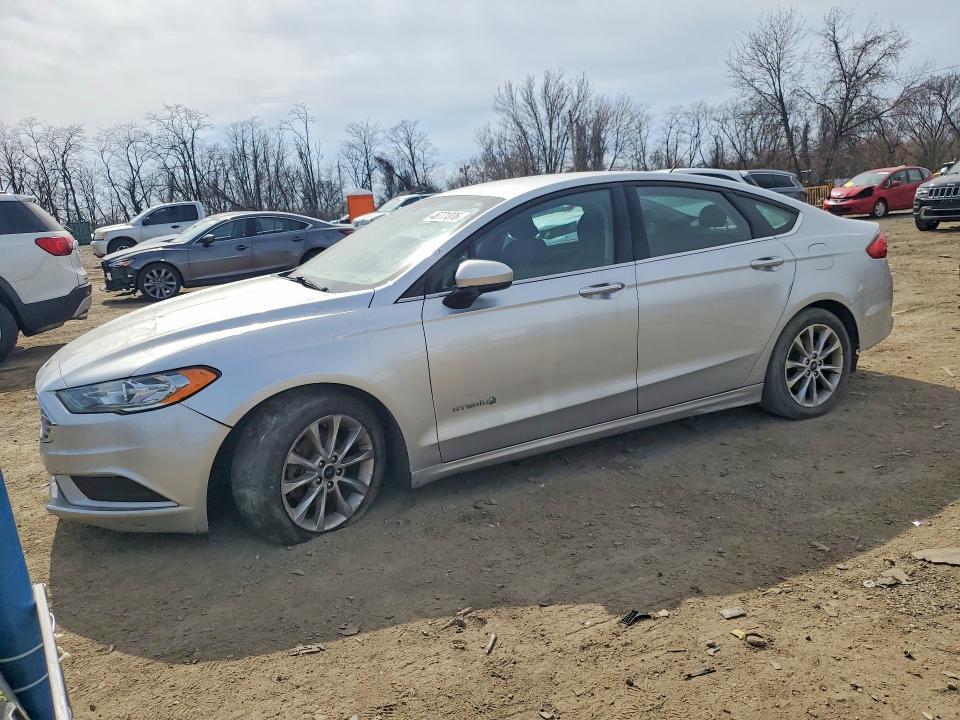 2017 Ford Fusion se Hybrid