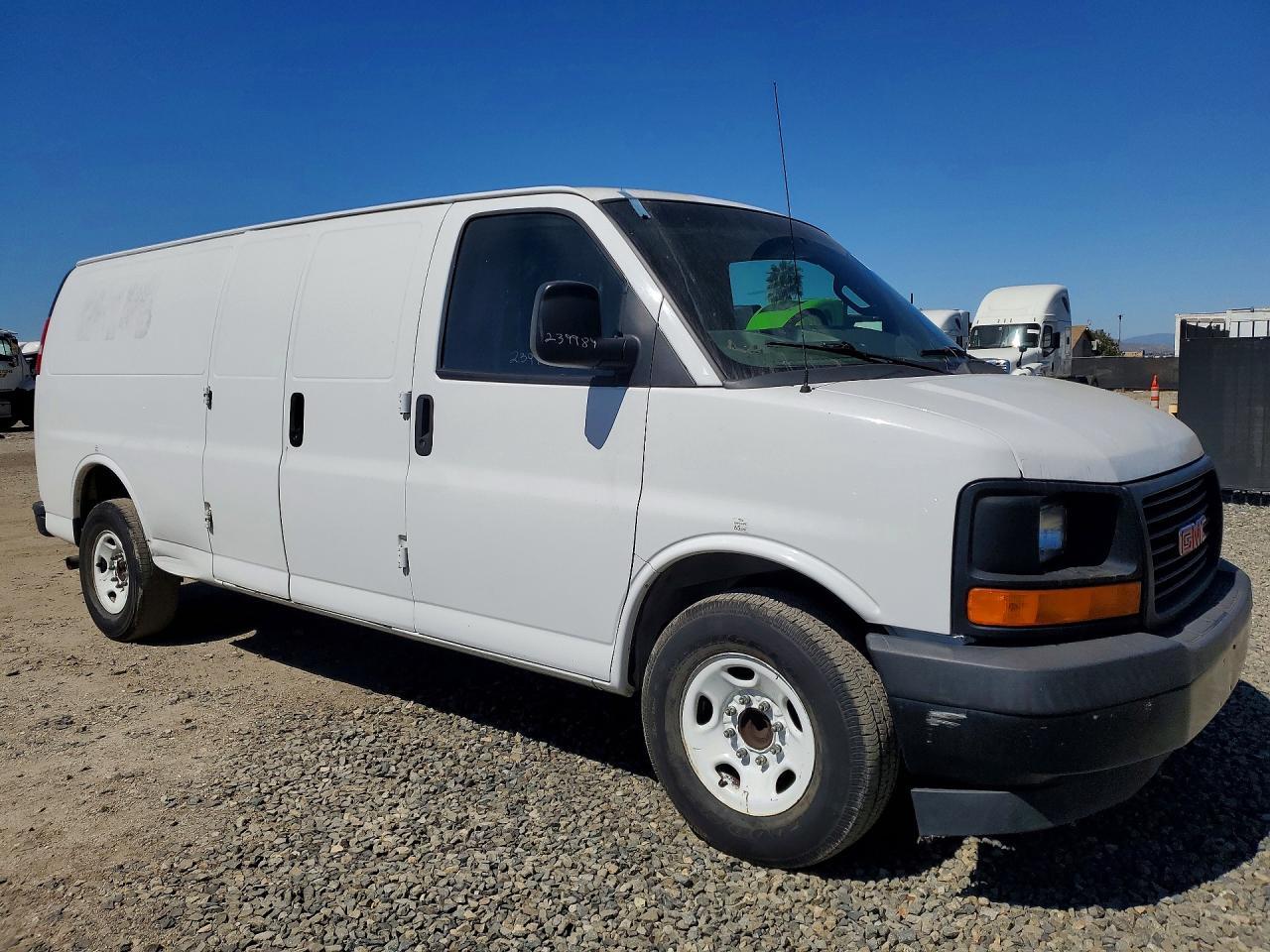 2017 GMC Savana 2500 Cargo Delivery Van