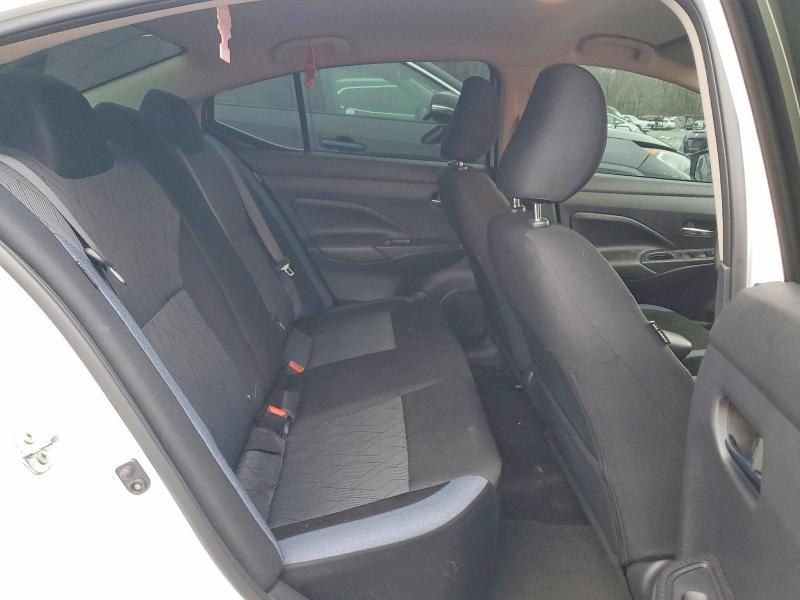 2024 Nissan Versa sv