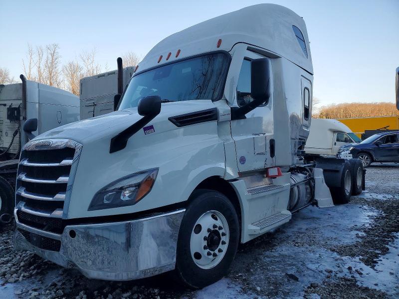 2022 Freightliner Cascadia 126 Semi Truck